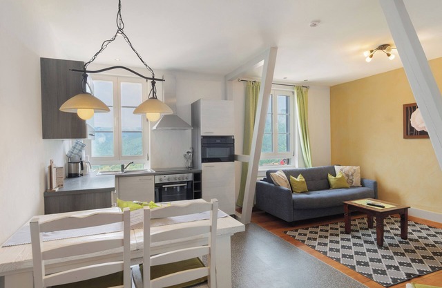 Apartment 'Groß' mit gemeinsamer Terrasse, gemeinsamem Garten und WLAN