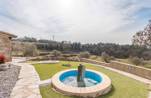 Ferienwohnung 'Guarta' mit Bergblick, Gemeinschaftspool und Wi-Fi
