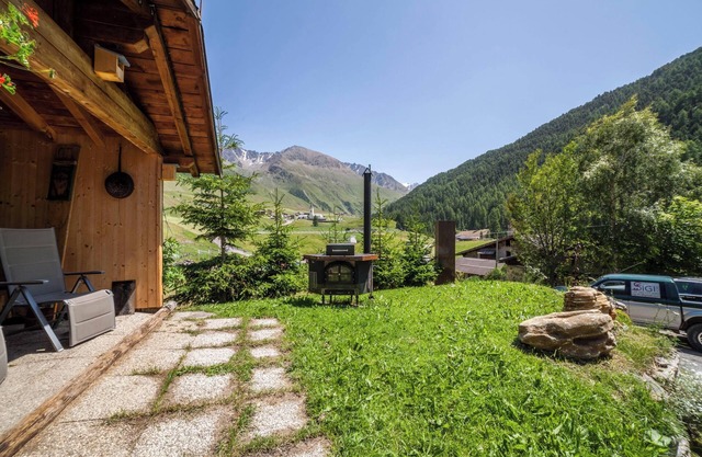 Ferienwohnung "Haus Fliri" im Etschtal mit WLAN, Garten & Terrasse