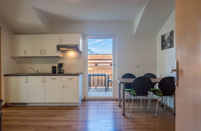 Ferienwohnung "Haller Hof A" mit Bergblick, WLAN & Parkplatz vorhanden