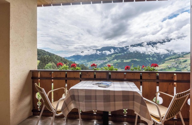 Apartment "Haus Sonnegg - Sonnenuntergang" mit Bergblick, WLAN, Terrasse und Garten