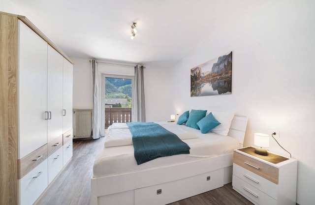 Ferienwohnung "Haus Tanja 2" mit Bergblick, Gemeinschaftsgarten und WLAN