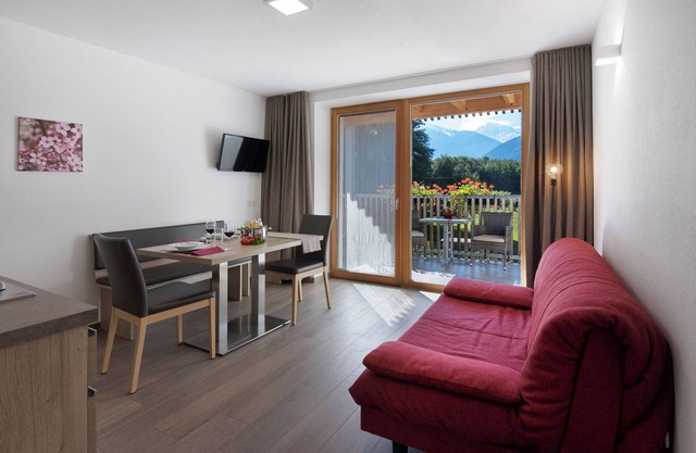 Ferienwohnung 'Hausergut Bonita 3' mit Bergblick, Gemeinschaftsgarten und Wi-Fi
