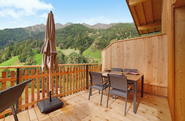 Ferienwohnung 'Herrischner 2' mit Bergblick, privater Terrasse und WLAN
