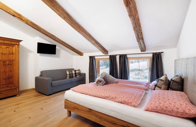 Ferienwohnung 'Herzleierhof Friedrich Von Rodank' mit Bergblick, Gemeinschaftsgarten und Wi-Fi