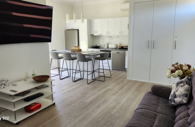 Apartment Hobart 2 Bedroom Self Contained in Geilston Bay. Pet friendly.