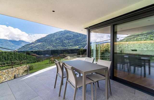 Ferienwohnung Hofer Hof TSCHIGAT mit Bergblick, WLAN und Terrasse