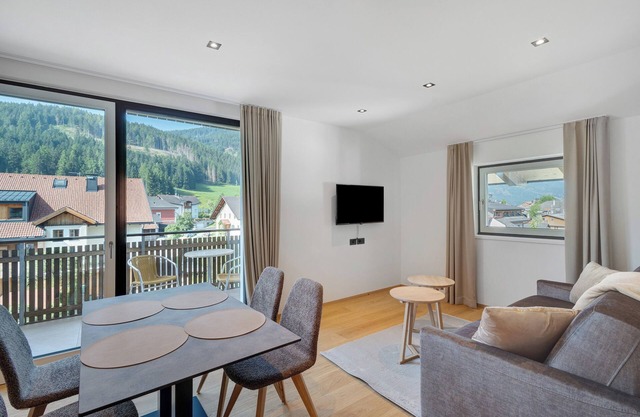 Apartment „Hofer Marianna“ mit Bergblick, WLAN, Balkon und Garten