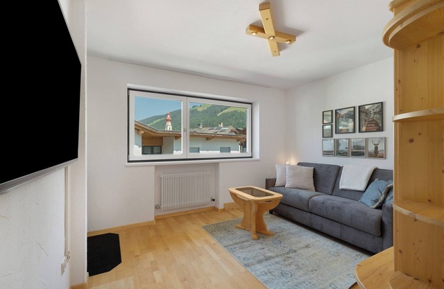 Apartment „Hofer Monika“ mit Bergblick, WLAN, Balkon und Garten