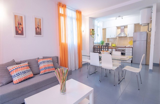 Apartment 'Hogar Vera Orange' with Wi-Fi and Air Conditioning