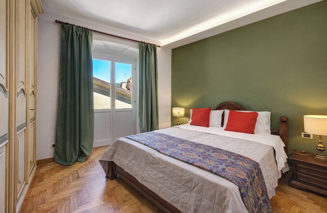 Apartment 'Holiday Home' with Balcony, Wi-Fi and Air Conditioning