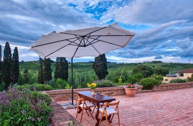 Ferienwohnung 'Ferienhaus in der Toskana' mit Bergblick, privater Terrasse und Wi-Fi