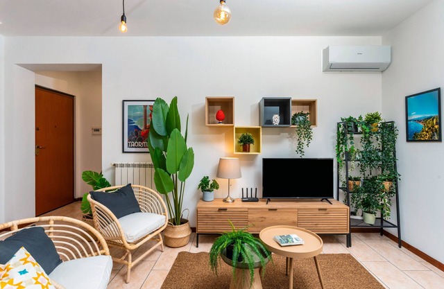 Ferienwohnung 'Home Centrum 2' mit Meerblick, Wi-Fi und Klimaanlage
