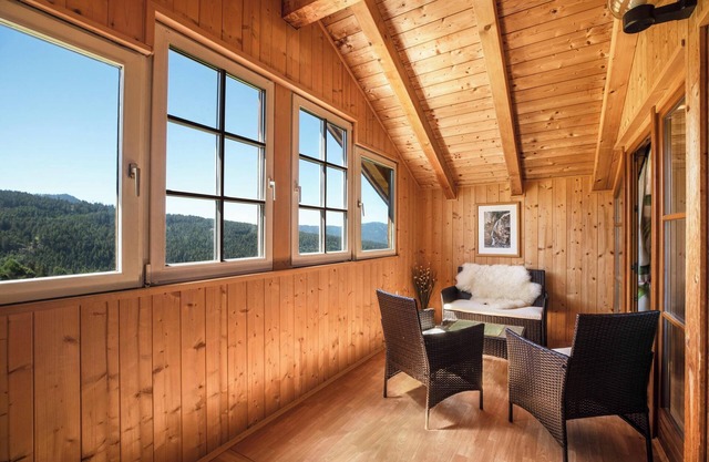 Ferienwohnung "Huanzhof Weißhorn" mit Bergblick, Garten & Terrasse