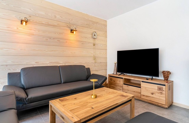 Ferienwohnung 'Im Rosengarten 2' mit Bergblick, privater Terrasse und WLAN