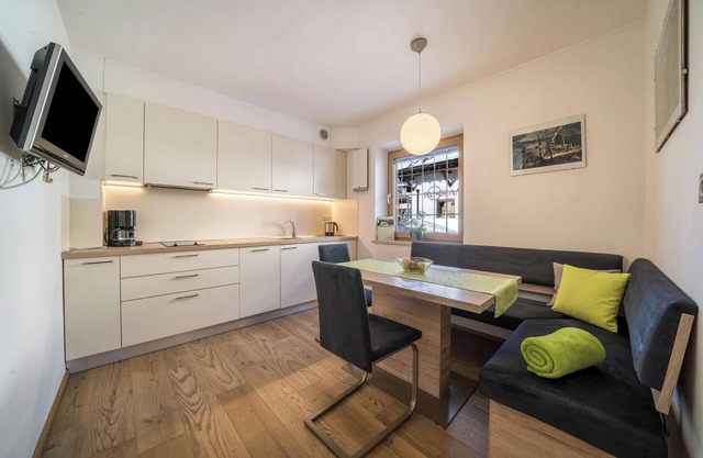 Ferienwohnung "Ifinger" in der Nähe des Skigebiets mit Waldblick, Balkon und Gemeinschaftsgarten