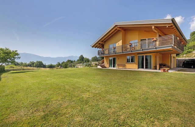 Ferienwohnung 'Il Biancospino' mit Bergblick, Privatem Garten und Wi-Fi