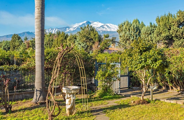 Ferienwohnung 'Il Giardino Delle Ninfe' mit Bergblick, Wi-Fi und Klimaanlage