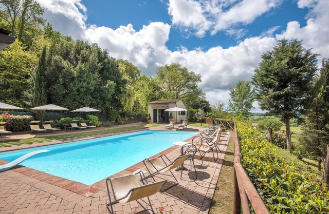 Ferienwohnung "Il Paradiso - Ocra" mit Gemeinschaftspool und WLAN