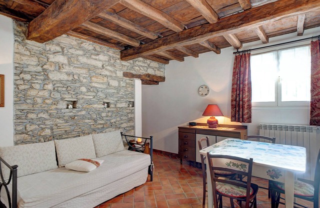 Ferienwohnung 'Il piccolo fienile' mit gemeinsamem Pool, Garten und Wi-Fi