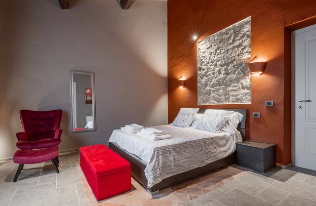 Ferienwohnung 'Il Rifugio Illuminato - Brunello' mit Gemeinschaftsgarten, Wi-Fi und Klimaanlage