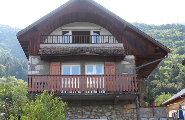 Wohnung in Haus mit Spa in einem ruhigen Dorf.