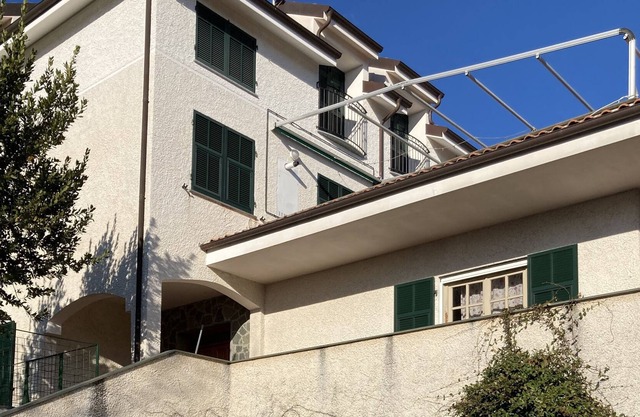 Apartment in a three-family villa
