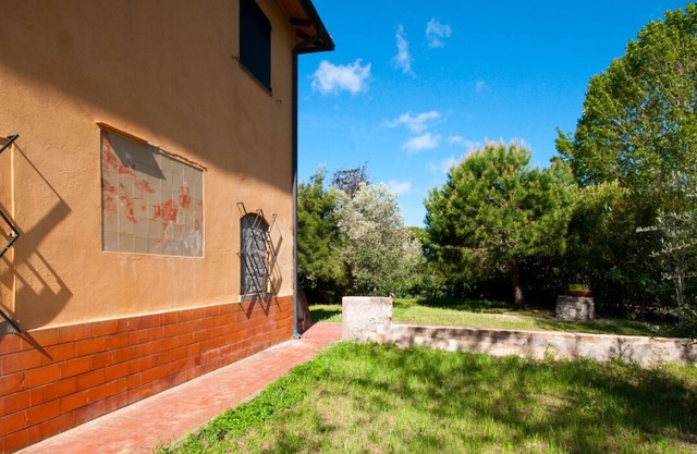 Wohnung in einem alten Bauernhaus in der Maremma, 250 m vom Strand von Giannellal entfernt