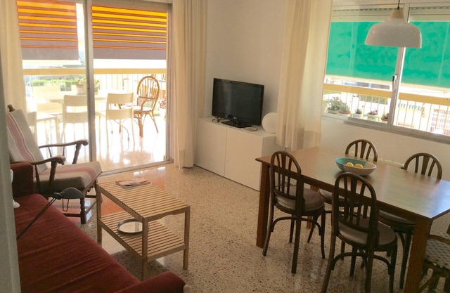 Apartment in Benicassim mit kostenfreiem WLAN, Klimaanlage (warm und kalt) und Parkplatz