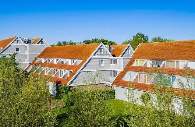Neu gestaltete Wohnung mit Sauna, in einem Ferienpark am Grevelinger Meer