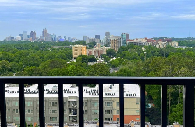 Apartment in Buckhead, Nice City View