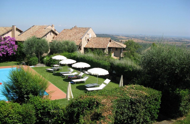 Apartment in Capalbio with condominium pool