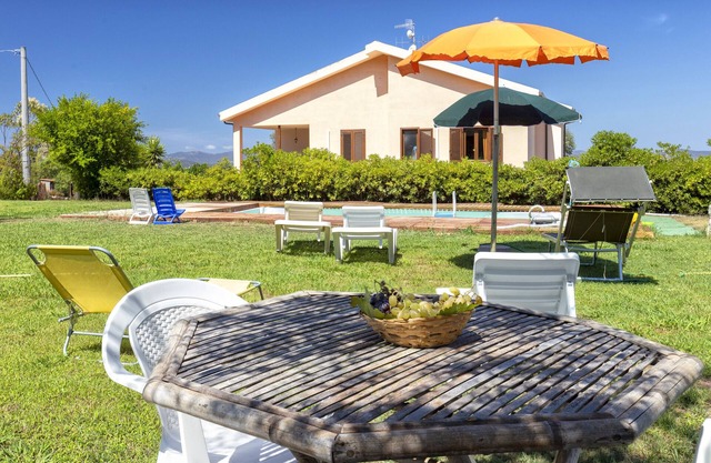 Ferienhaus "Casa Vacanze Oleandro" mit Pool, WLAN, Garten und Terrasse