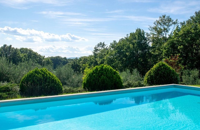 Wohnung in Villa mit Pool