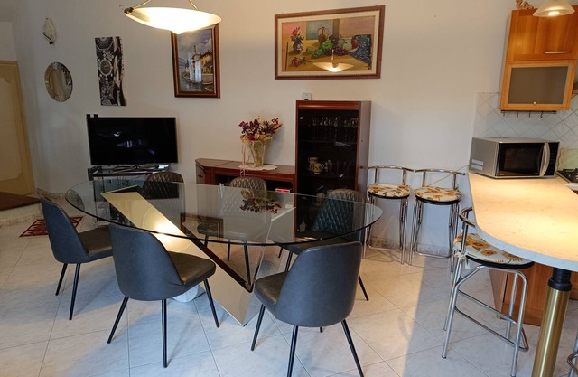 Apartment in courtyard 15' from Lake Garda
