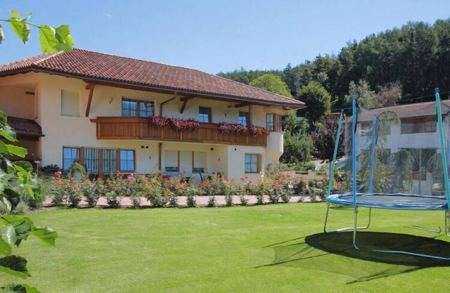 Wohnung in Natz-Schabs mit Garten