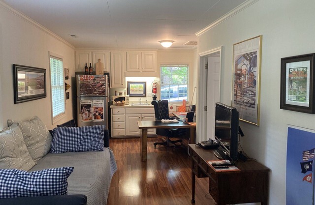 Apartment in Downtown Clemson. Just a few minutes to Campus & Football Stadium.