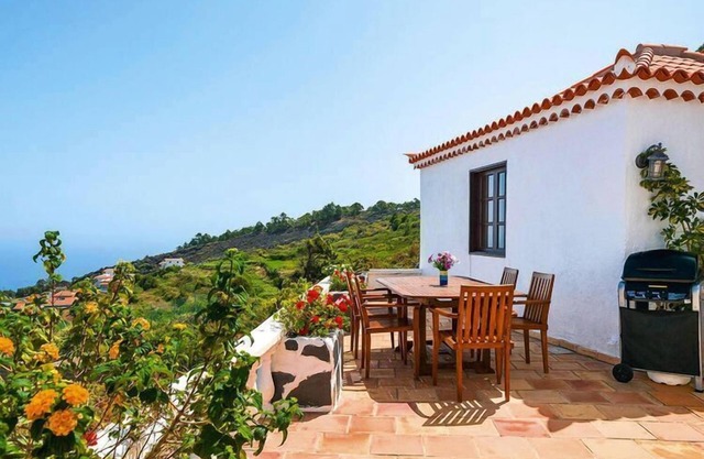 Wohnung in El Tanque mit Garten