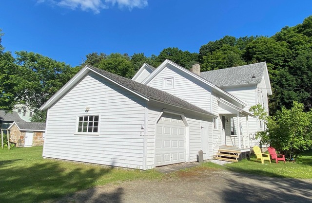 Apartment in Elizabethtown in the High Peaks Area of the Adirondacks