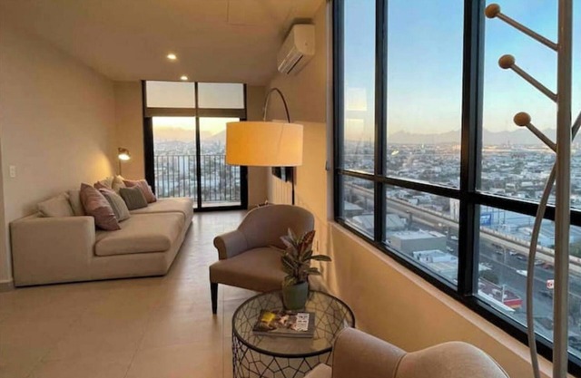 Apartment in front of the Monterrey Arena, Fundidora Park, and Cintermex