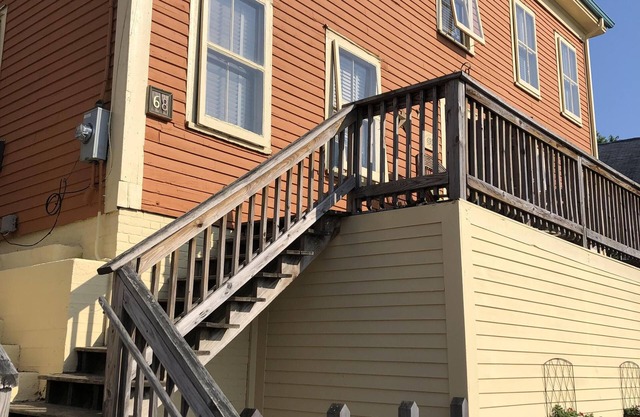 Apartment in historischem Wohnhaus gegenüber von Cripple Cove Harbour, Gloucester, MA