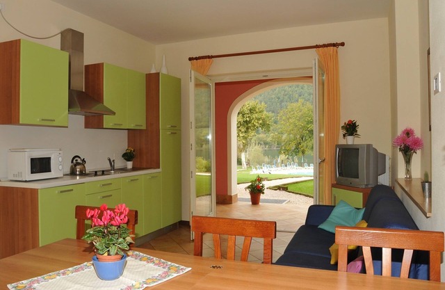 Luxuriöses Apartment in Idro mit Pool