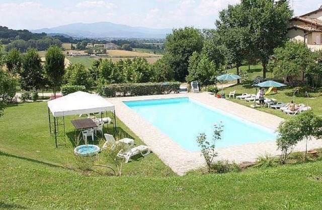 Malerische Wohnung mit Gemeinschaftspool