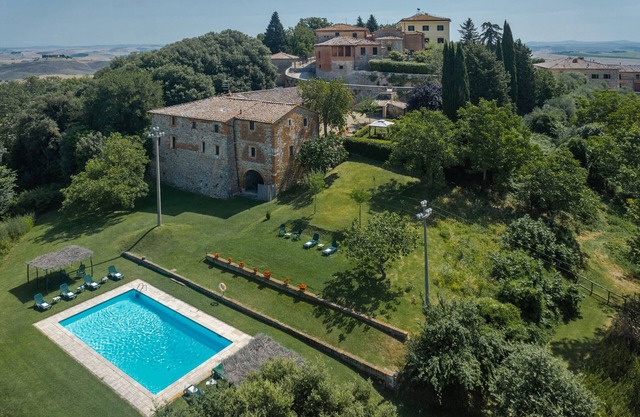 Charmante Wohnung in Villa und Farm von RADI SIENA TUSCANY WIFI POOL