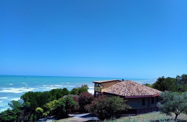 Wohnung in Villa mit Blick auf das Meer - Green Apartment