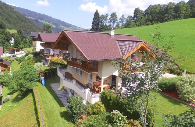 Modernes Appartement in Salzburger mit Terrasse