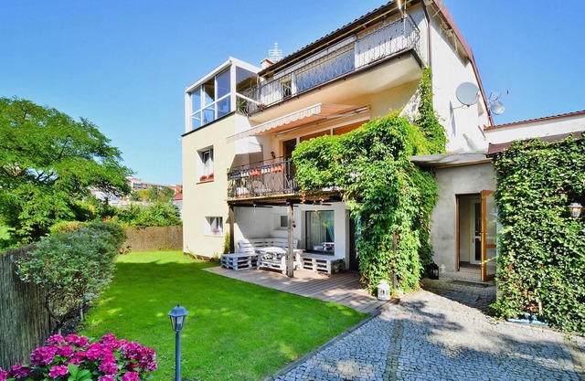 Apartment mit Flussblick, Sauna, Boot