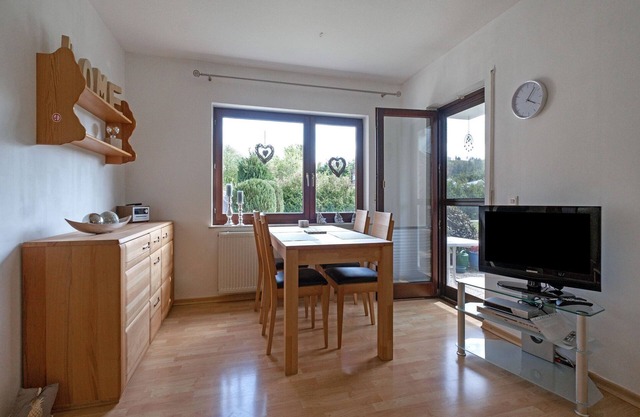 FERIENWOHNUNG LUNAWohnung in Medebach mit überdachter Terrasse und eingezäuntem Garten
