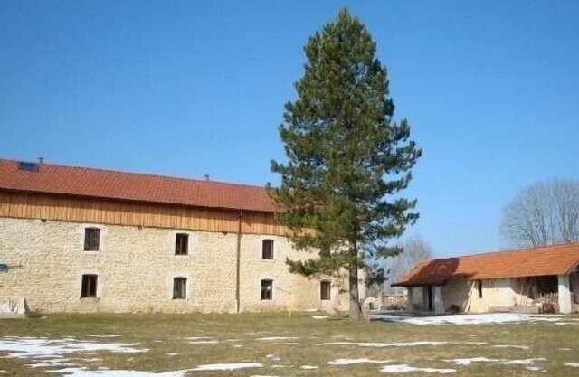 Wohnung in altem Bauernhaus aus dem Jahr 1800 komplett renoviert