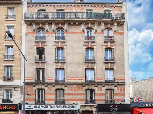 Apartment in Paris near Line 14 Metro